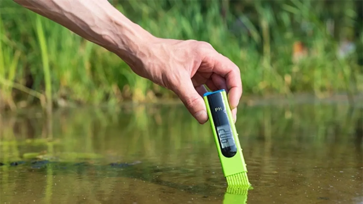 Ilustrasi pengelolaan air di kolam lumpur