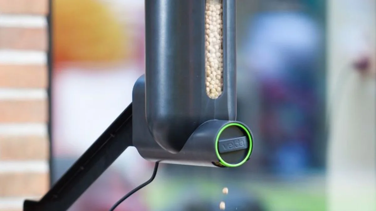 Gambar auto feeder ikan atau alat pakan otomatis