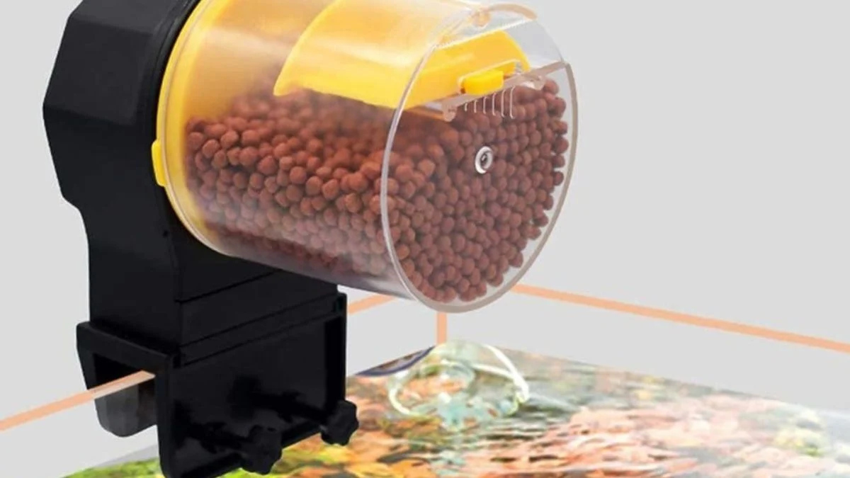 Gambar auto feeder ikan atau alat pakan otomatis